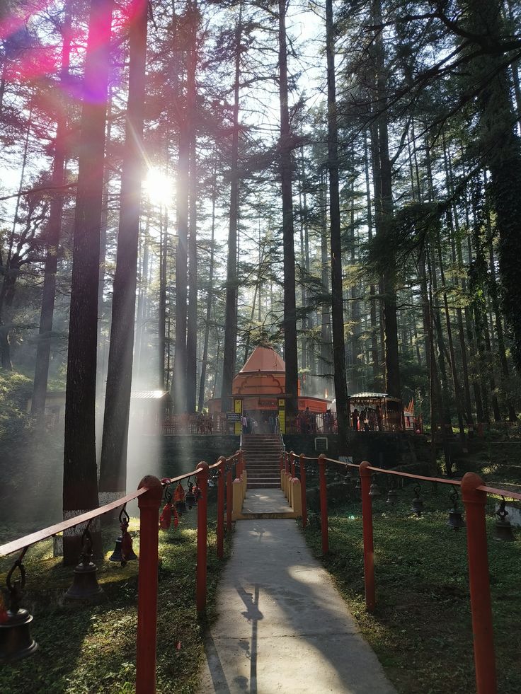 Explore Mussoorie, the Queen of Hills and one of the best places to visit in Uttarakhand, known for scenic views and pleasant weather.